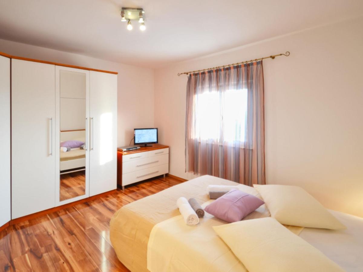 Holiday Home Frane By Interhome Lisane Tinjske ภายนอก รูปภาพ